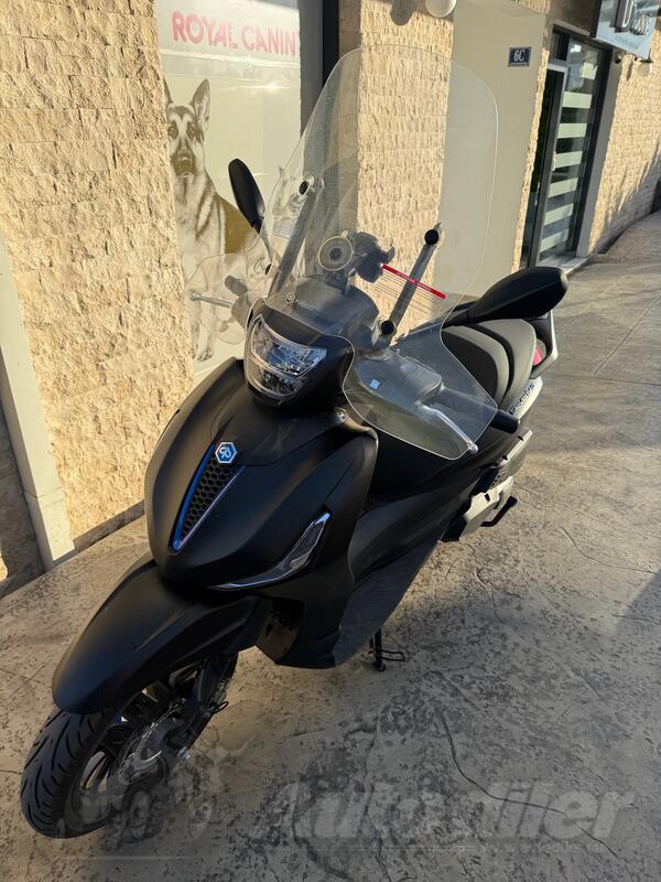 Piaggio - beverly 400s