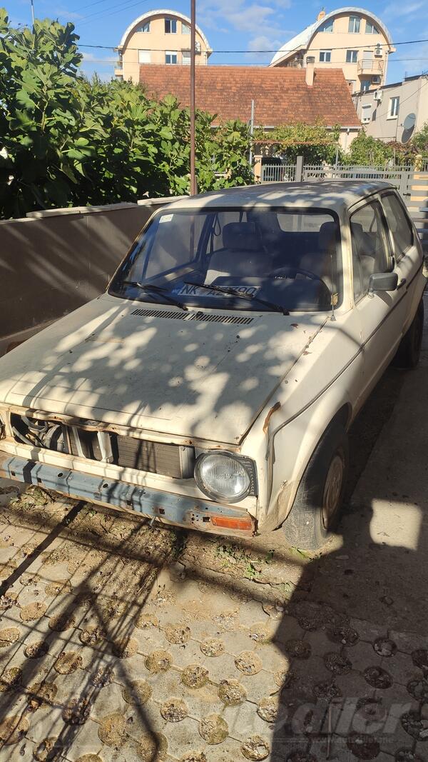 Volkswagen - Golf 1 - 1,6