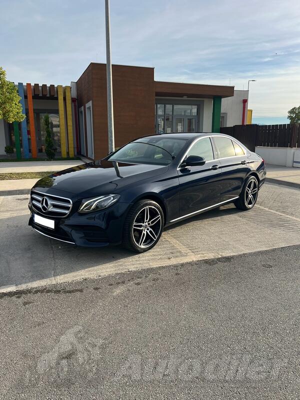 Mercedes Benz - E 220 - CDI