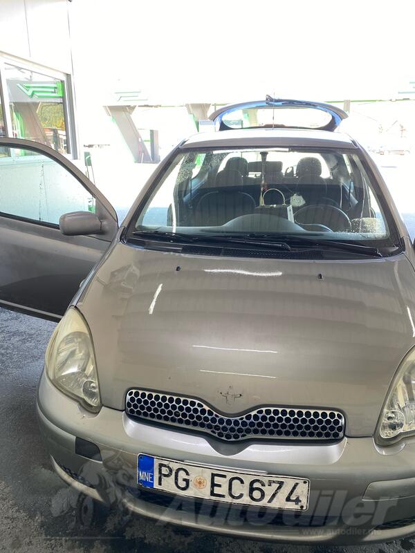 Toyota - Yaris - 1.0