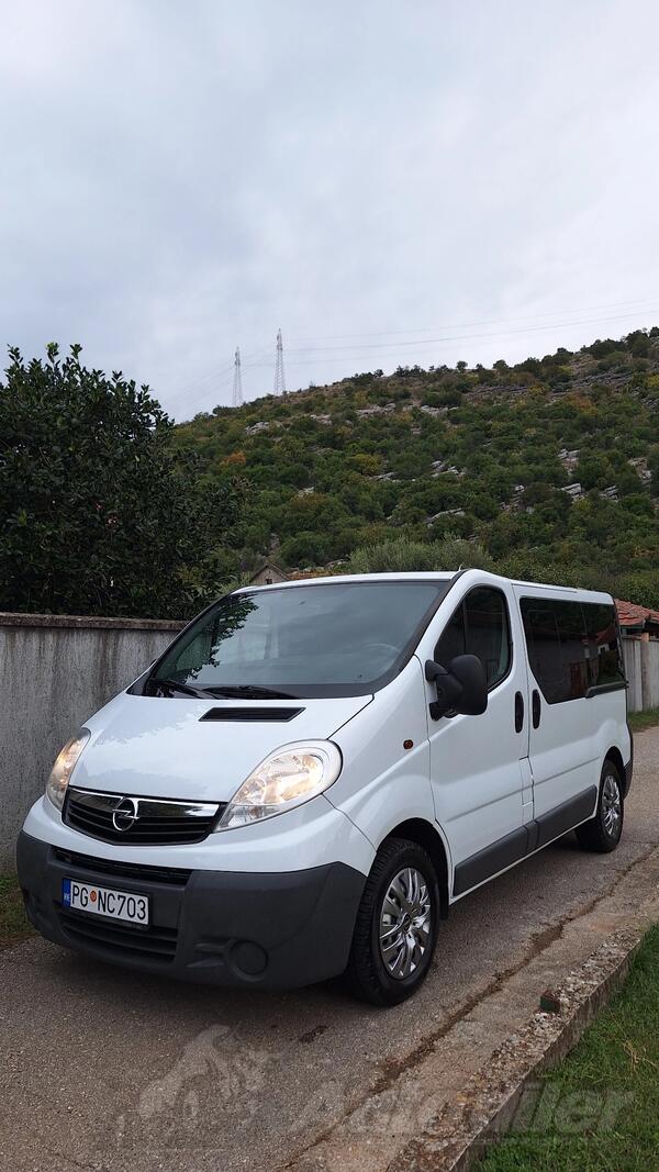 Opel - Vivaro 2.0