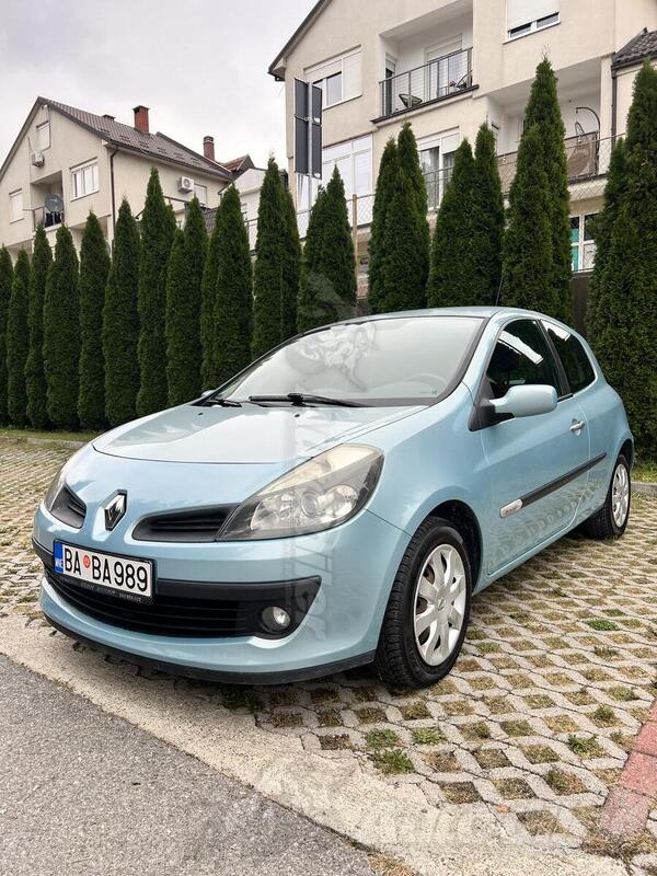 Renault - Clio - 1.5 DCI