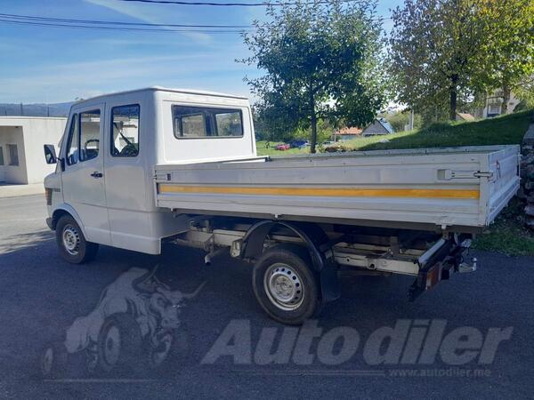 Mercedes Benz - 207 d