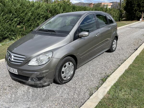 Mercedes Benz - B 180 - Mercedes B 180