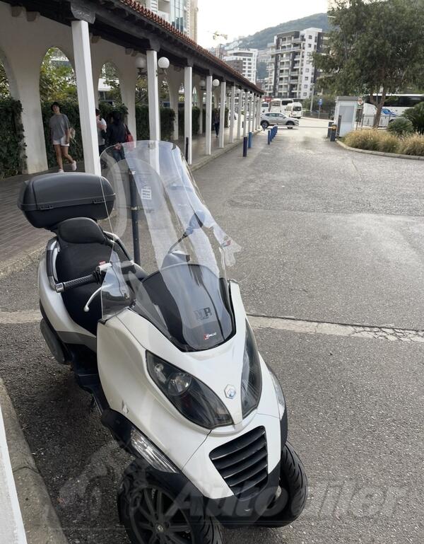 Piaggio - MP3
