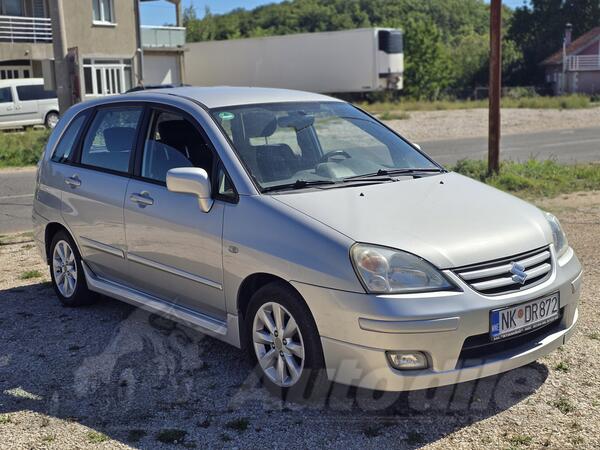 Suzuki - Liana - 4x4