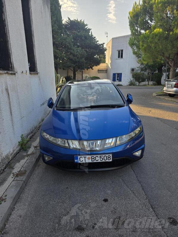 Honda - Civic - 2.200