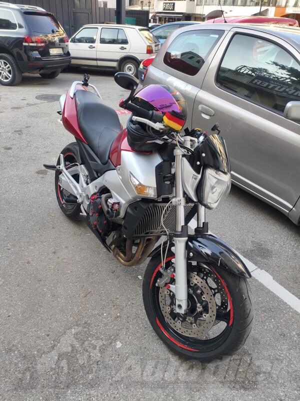 Suzuki - GSR 600