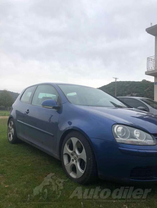 Volkswagen - Golf 5 - 2.0TDI