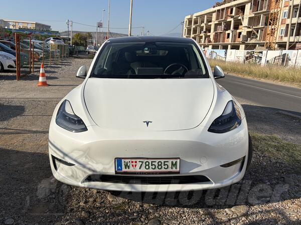Tesla - Model 3 - Y