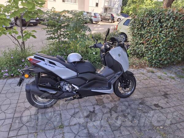 Yamaha - X Max Tech 300