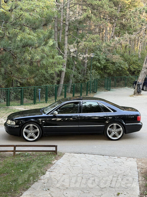 Audi - S8 - 4.2 V8