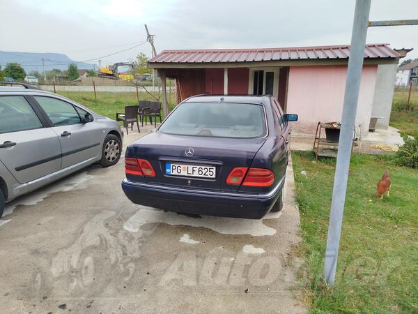 Mercedes Benz - E 220 - 2.2 D