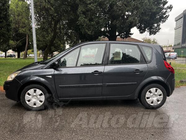 Renault - Scenic - 1.5 DCI