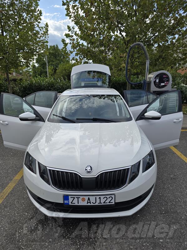Škoda - Octavia - 1.6