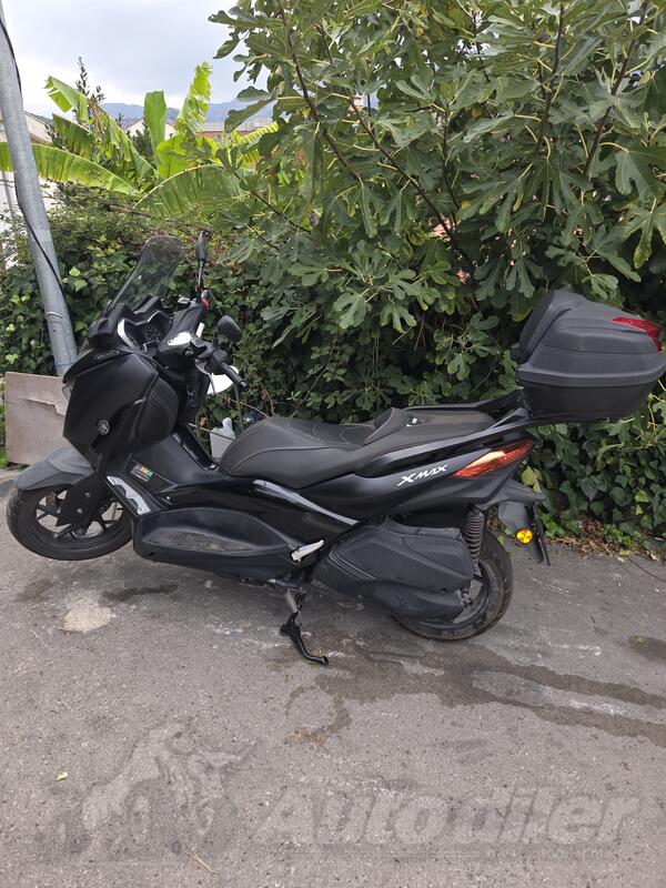 Yamaha - x-max iron max