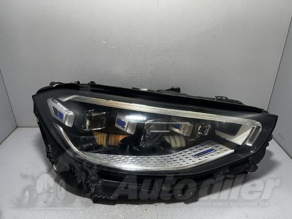 Desni far za Mercedes Benz - S 300    - 2020-2025