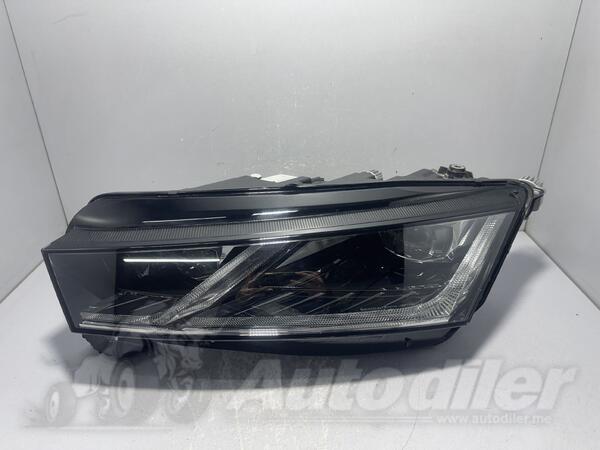Lijevi far za Škoda - Octavia    - 2019-2025