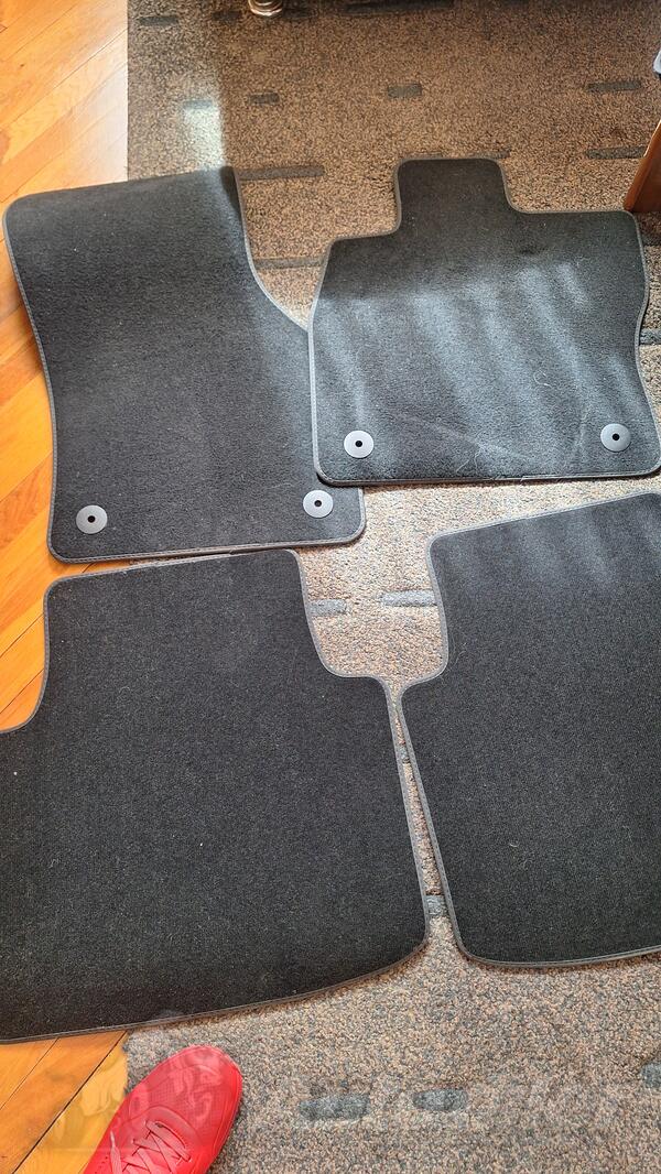 Patosnice za Automobile - Univerzalno