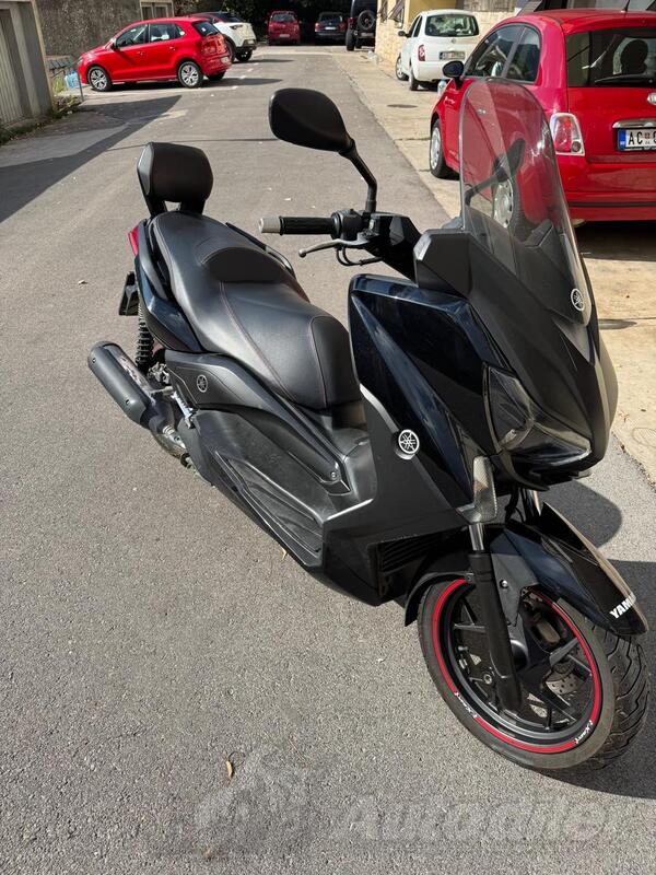 Yamaha - xmax