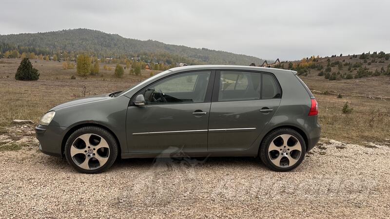 Volkswagen - Golf 5 - 2.0