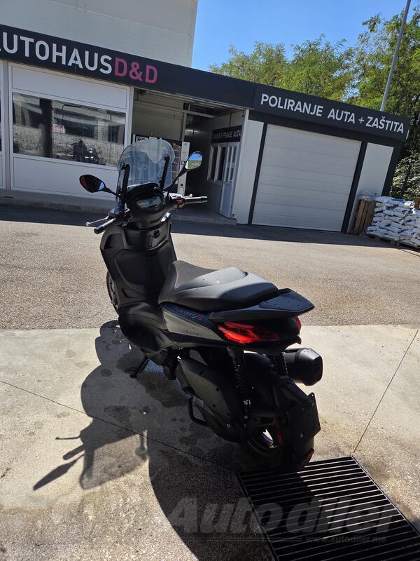 Piaggio - Beverly S