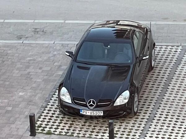 Mercedes Benz - SLK 280