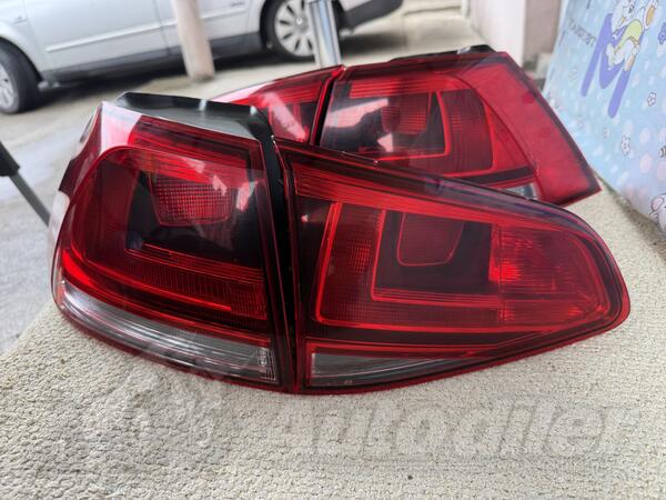 Oba stop svjetla za Volkswagen - Golf 7    - 2016
