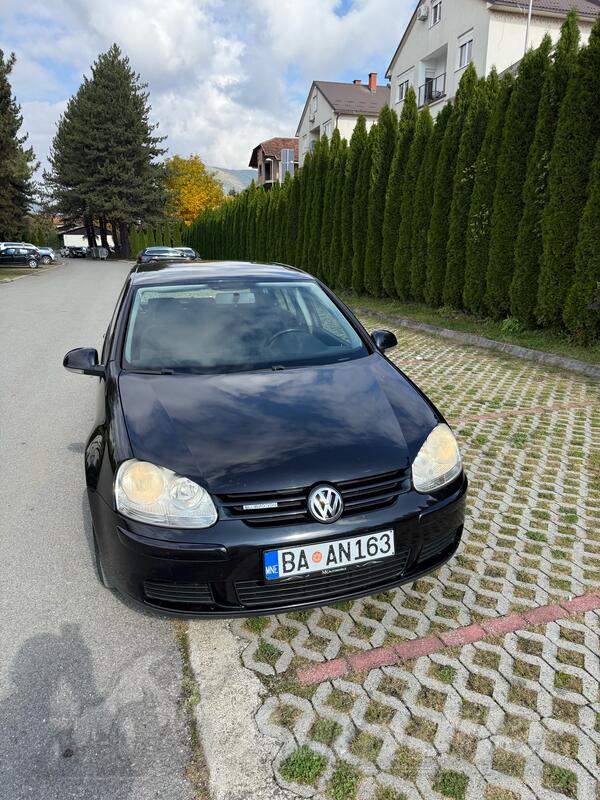 Volkswagen - Golf 5 - Bluemotion