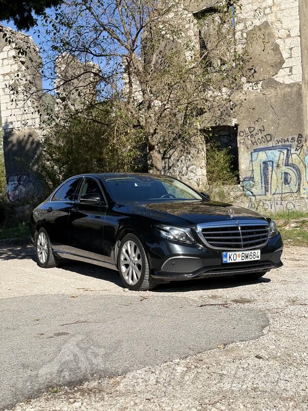 Mercedes Benz - E 220 - E220
