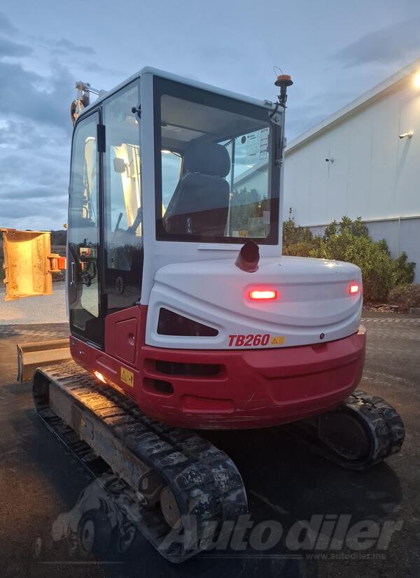 Takeuchi - TB260