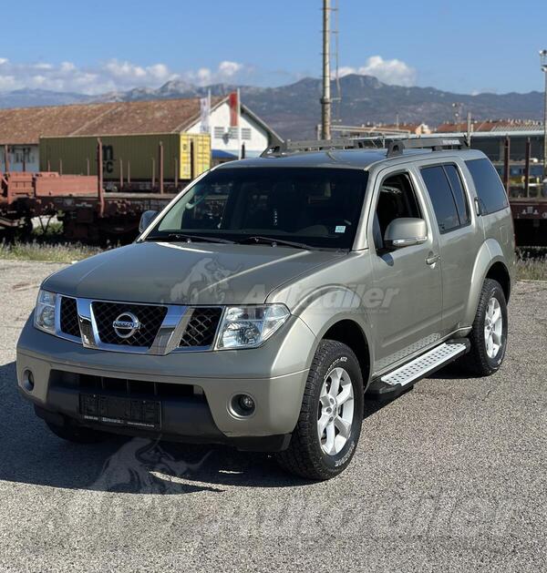 Nissan - Pathfinder - 2.5