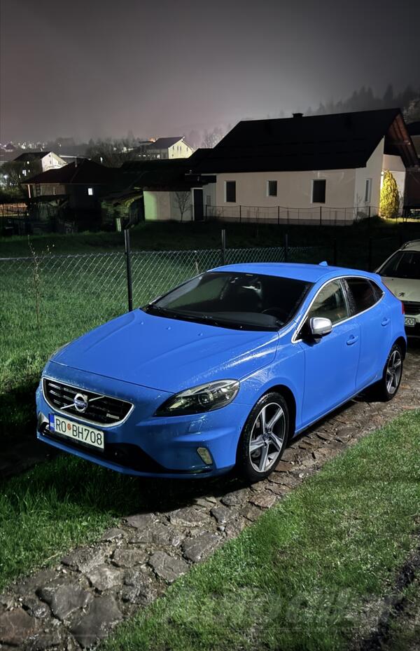 Volvo - V40 - D3 R-Design