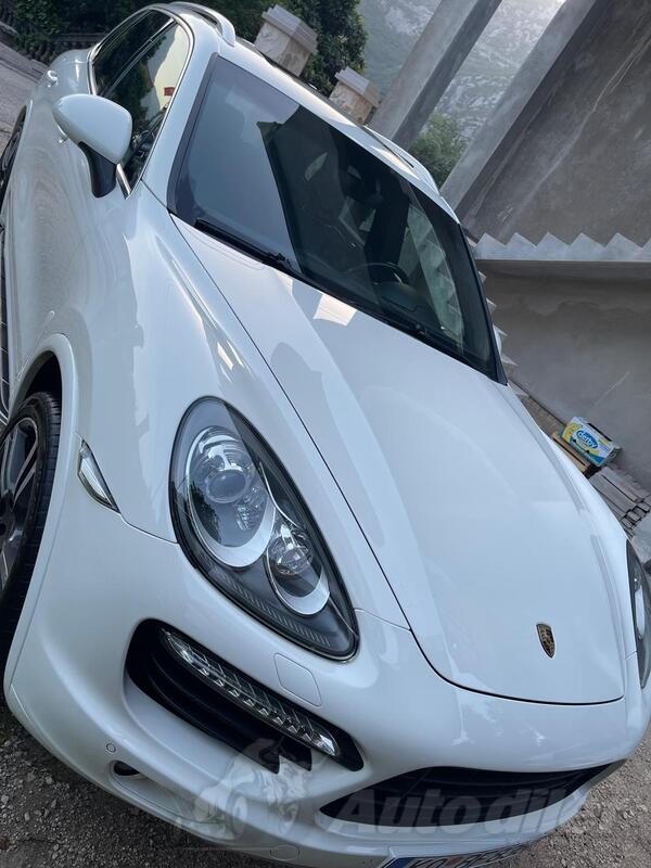 Porsche - Cayenne - 4,8