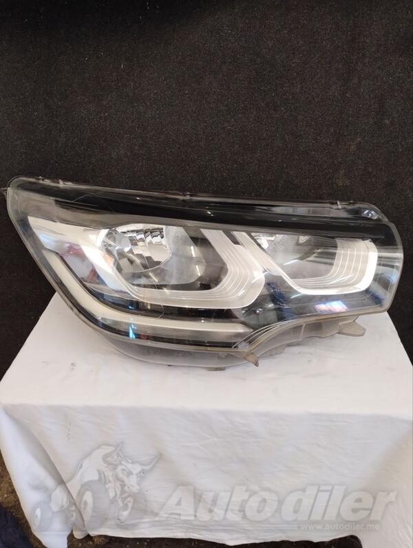 Oba fara za Citroen - C4    - 2015