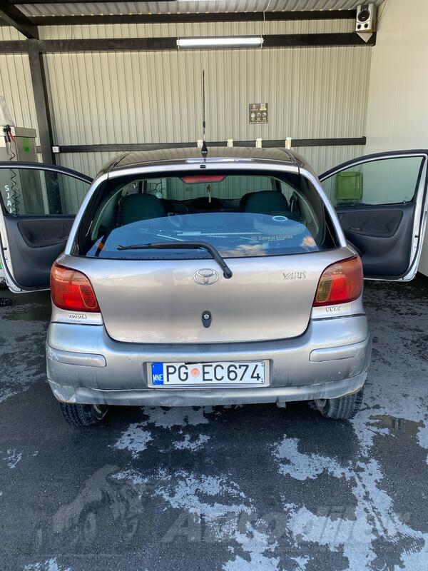 Toyota - Yaris - 1.0