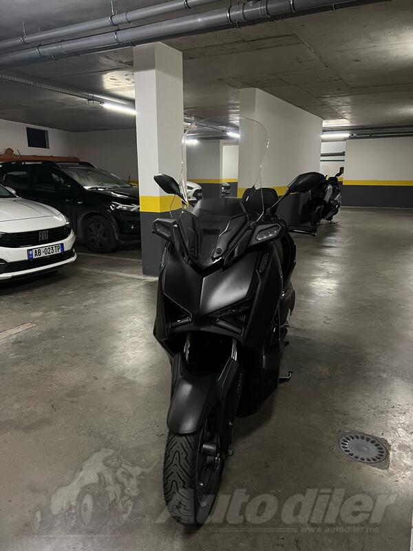 Yamaha - xmax 300