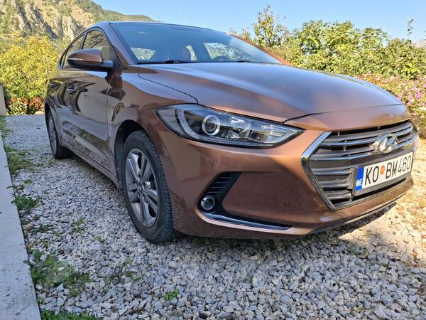 Hyundai - Elantra - 1.6 CRDI 4VR GLS