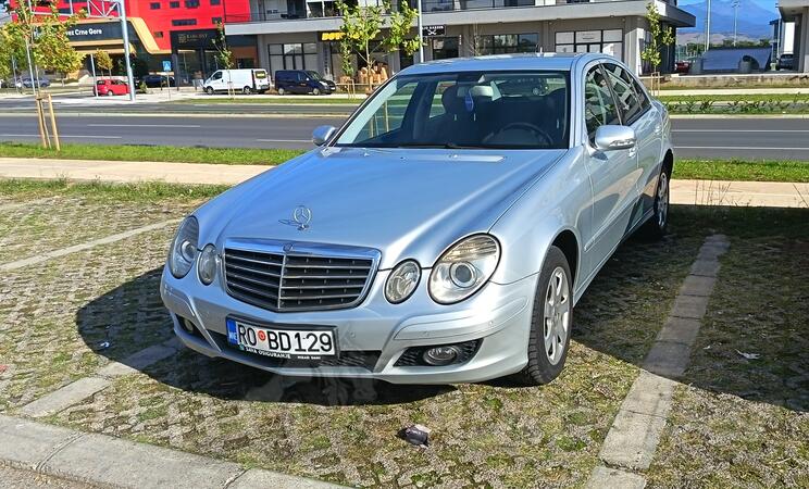 Mercedes Benz - E 200 - E200 CDI