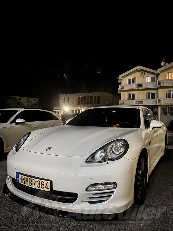 Porsche - Panamera - 4