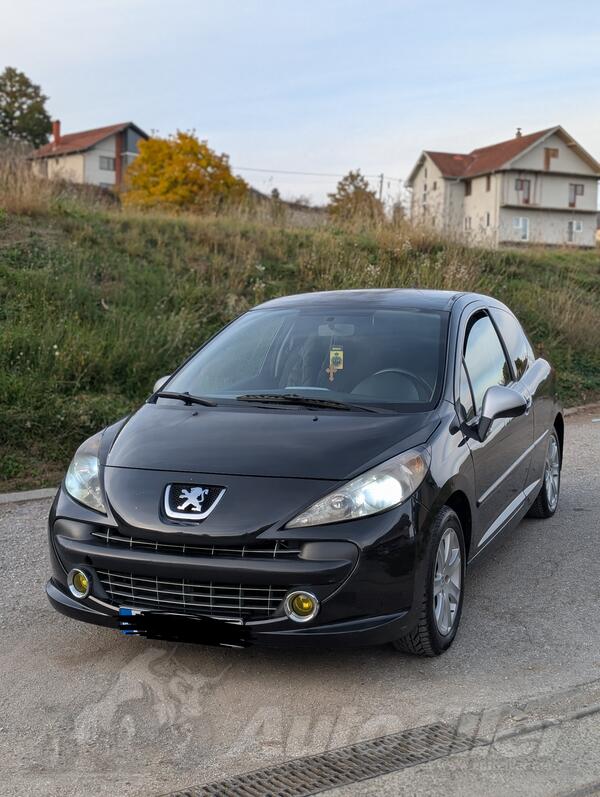 Peugeot - 207 - 1.6 88wk