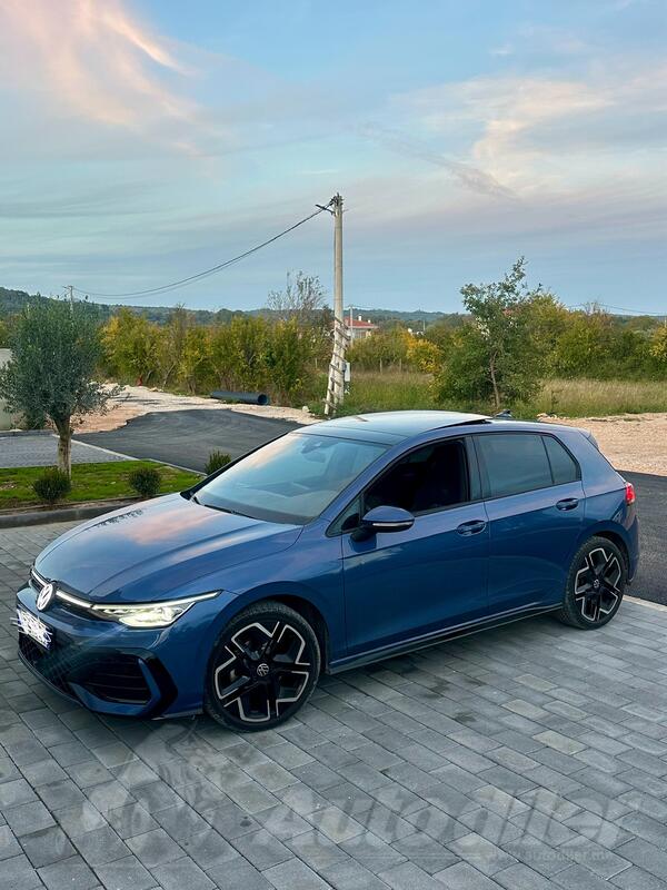 Volkswagen - Golf 8 - 1.5 etsi