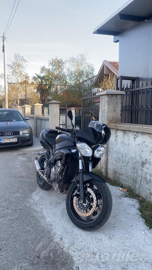 Triumph - Street Triple 675