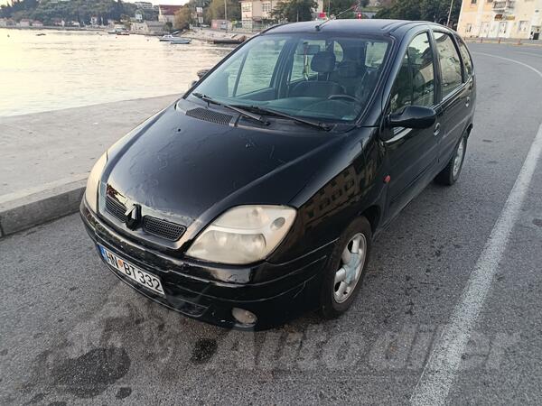 Renault - Scenic - 1.6 benz