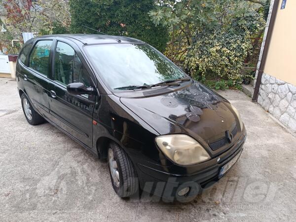 Renault - Scenic - 1.6 benz