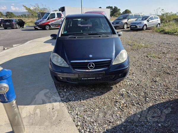 Mercedes Benz - A 180 - 2000 kubika 80