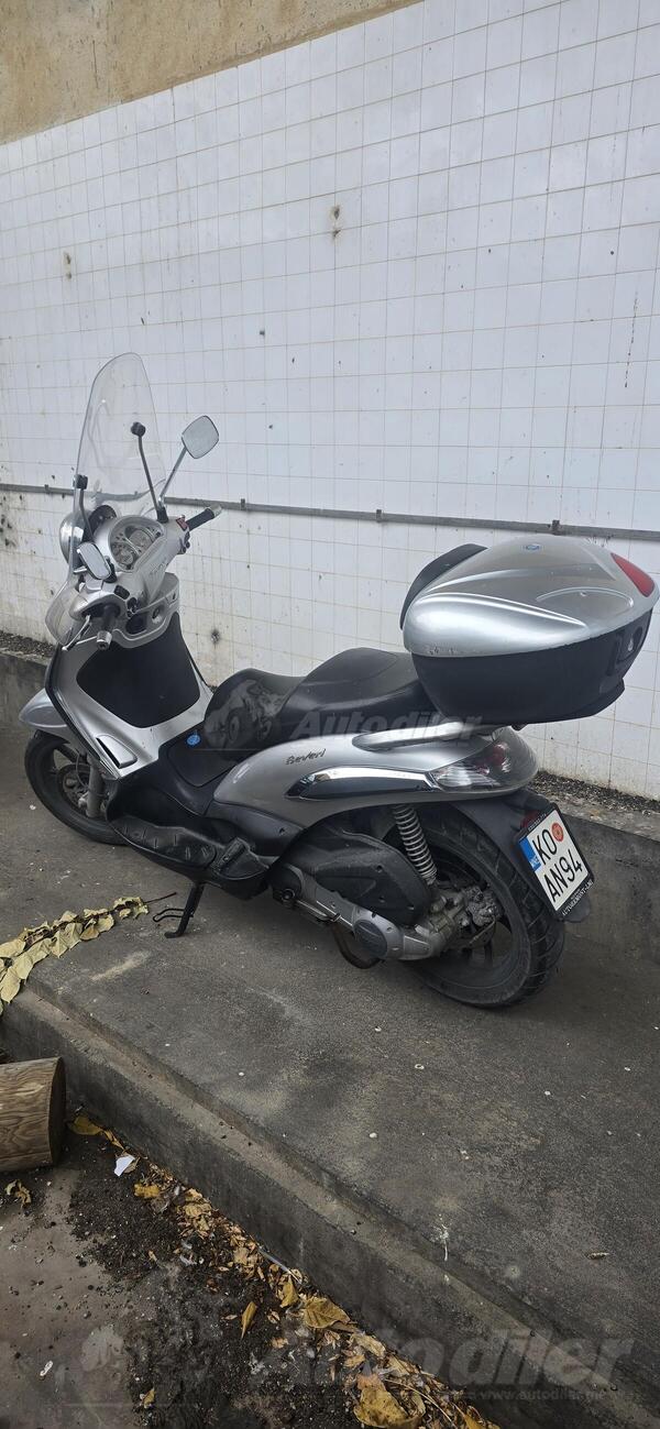 Piaggio - t