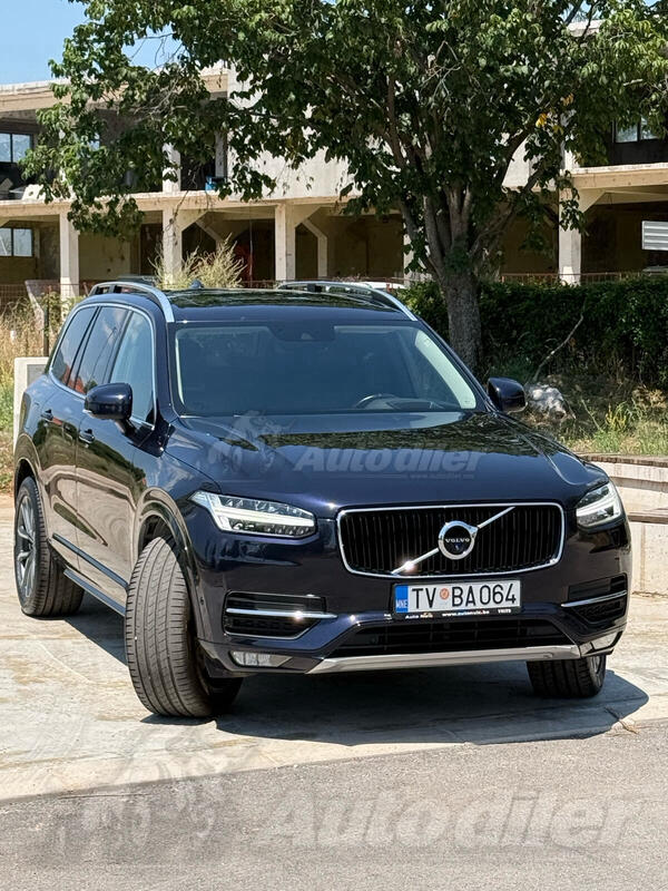 Volvo - XC 90 - D5 MOMENTUM