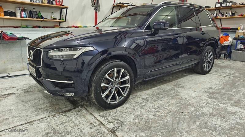 Volvo - XC 90 - D5 MOMENTUM