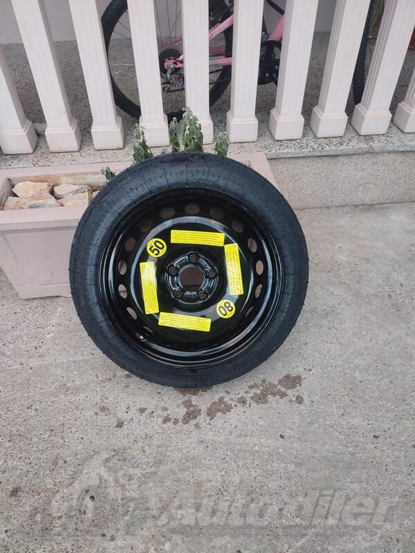 Fabričke felne i Vredestein gume